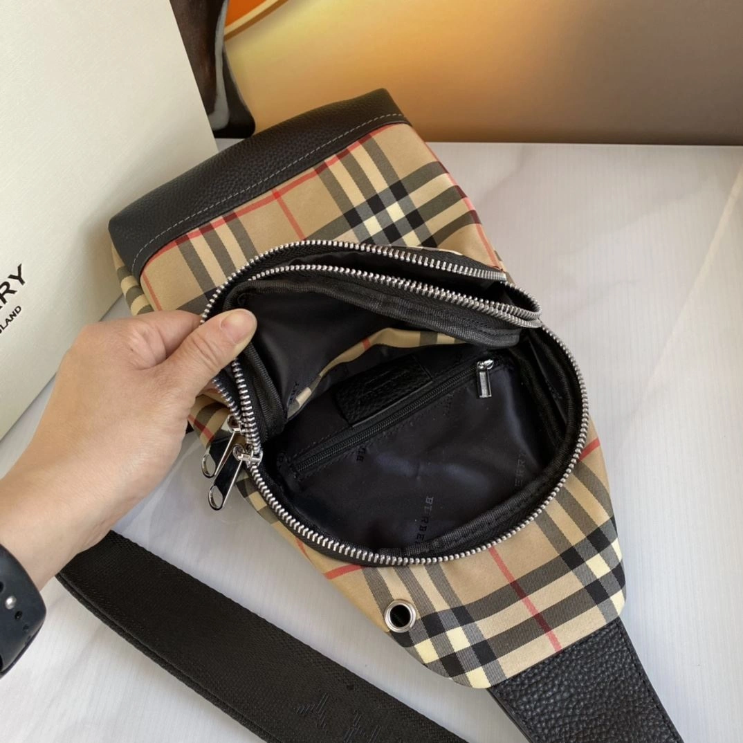 Classic Mens Burberry Waist Chest Packs 93230