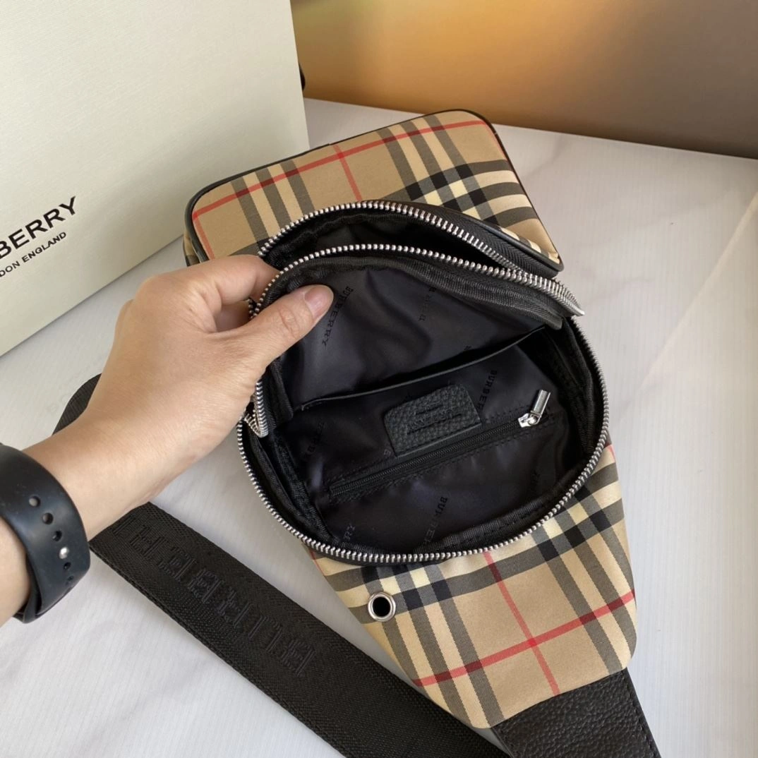 Mens Burberry Waist Chest Packs Stretchable 93261