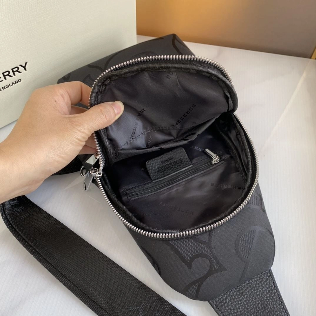RelaxedFit Mens Burberry Waist Chest Packs 93225