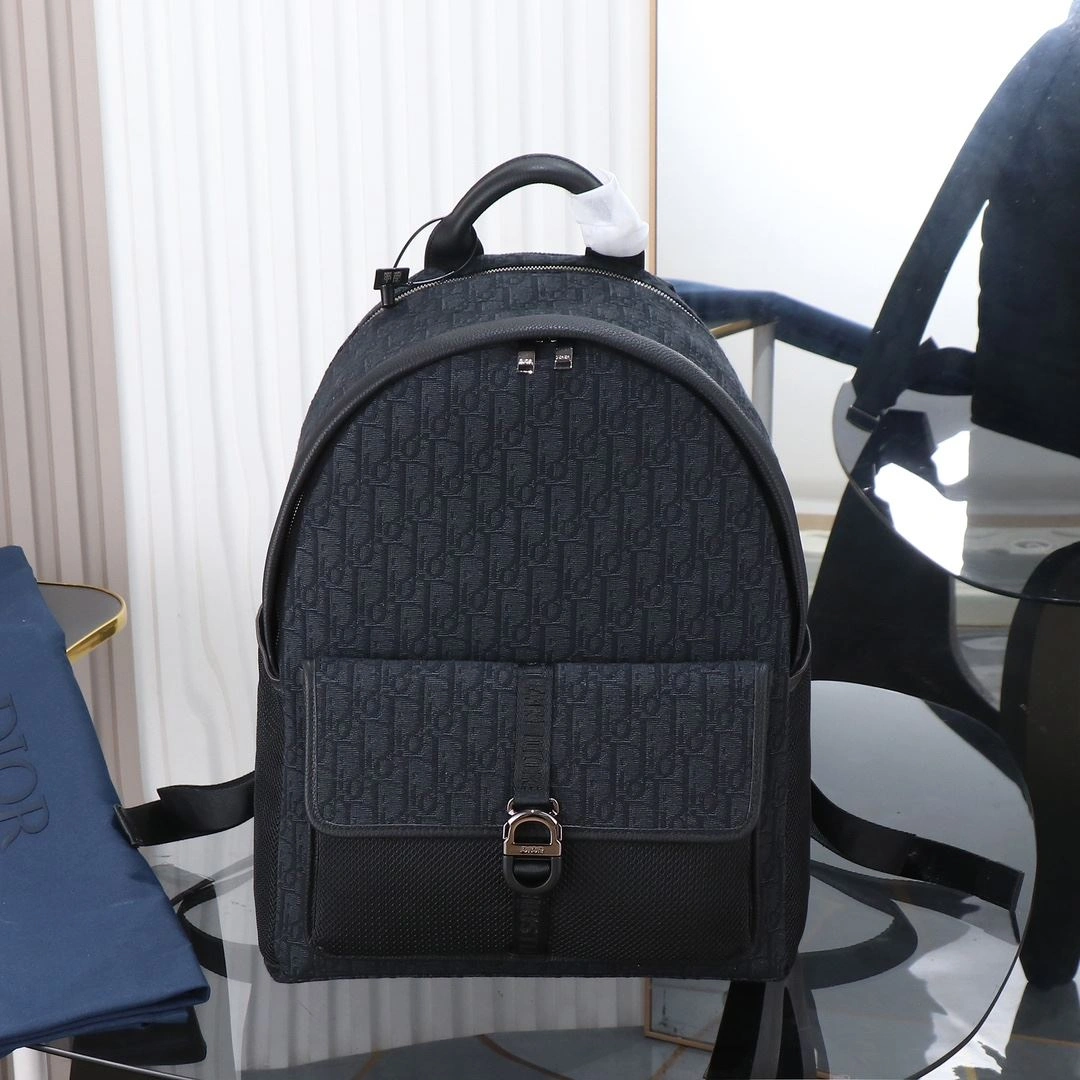 Mens Christian Dior Backpacks Effortless 92230