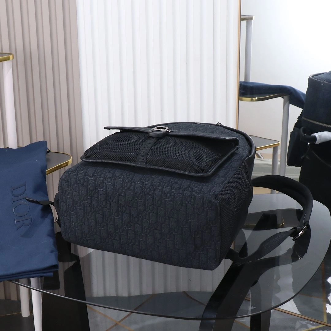 Mens Christian Dior Backpacks Effortless 92230