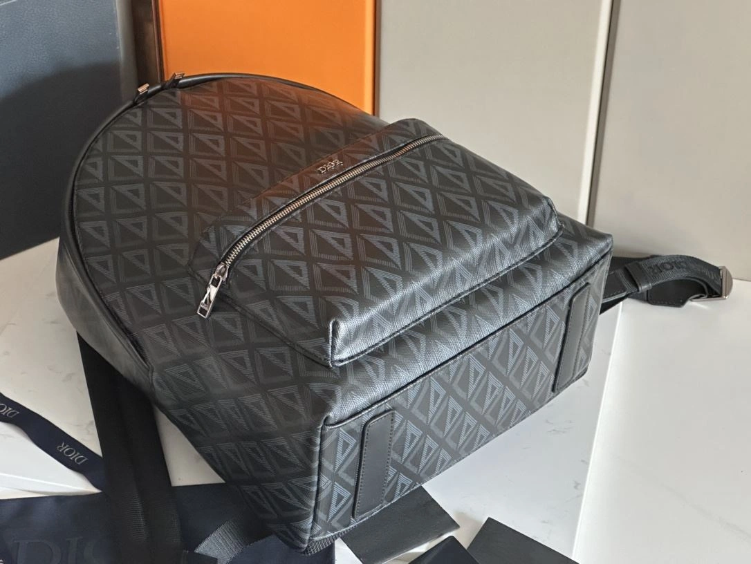 Mens Christian Dior Backpacks Efficient 92072