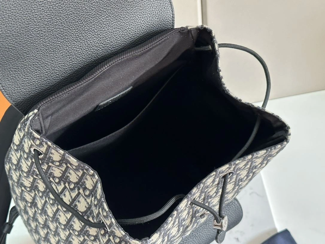 Sustainable Mens Christian Dior Backpacks 92082