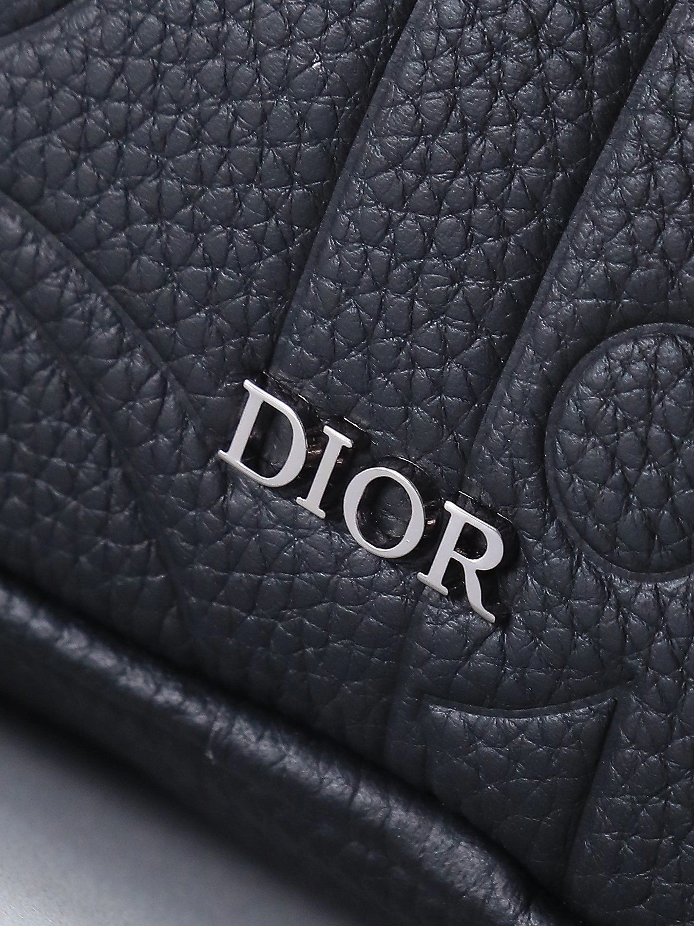Effortless Mens Christian Dior Briefcases 92045