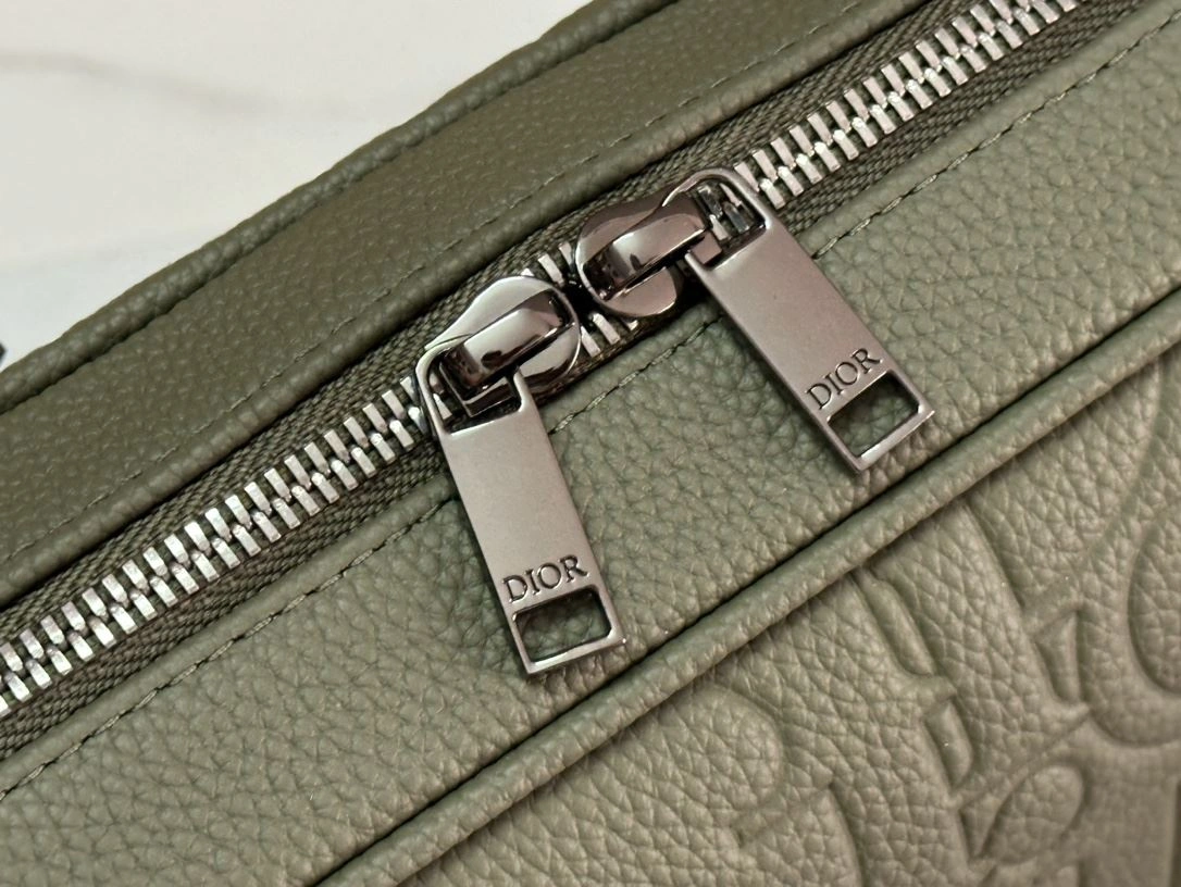 Neat Mens Christian Dior Briefcases 92075