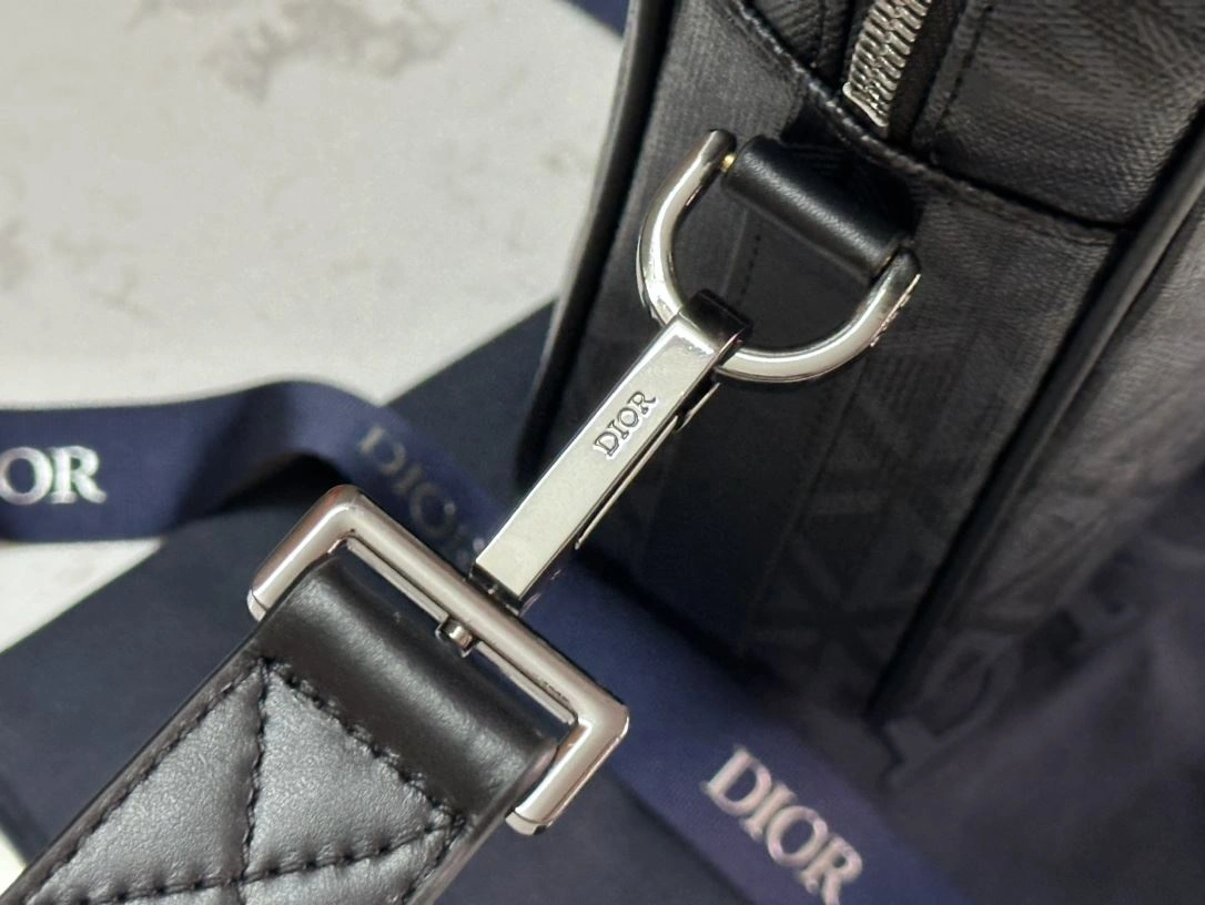 Practical Mens Christian Dior Briefcases 92078