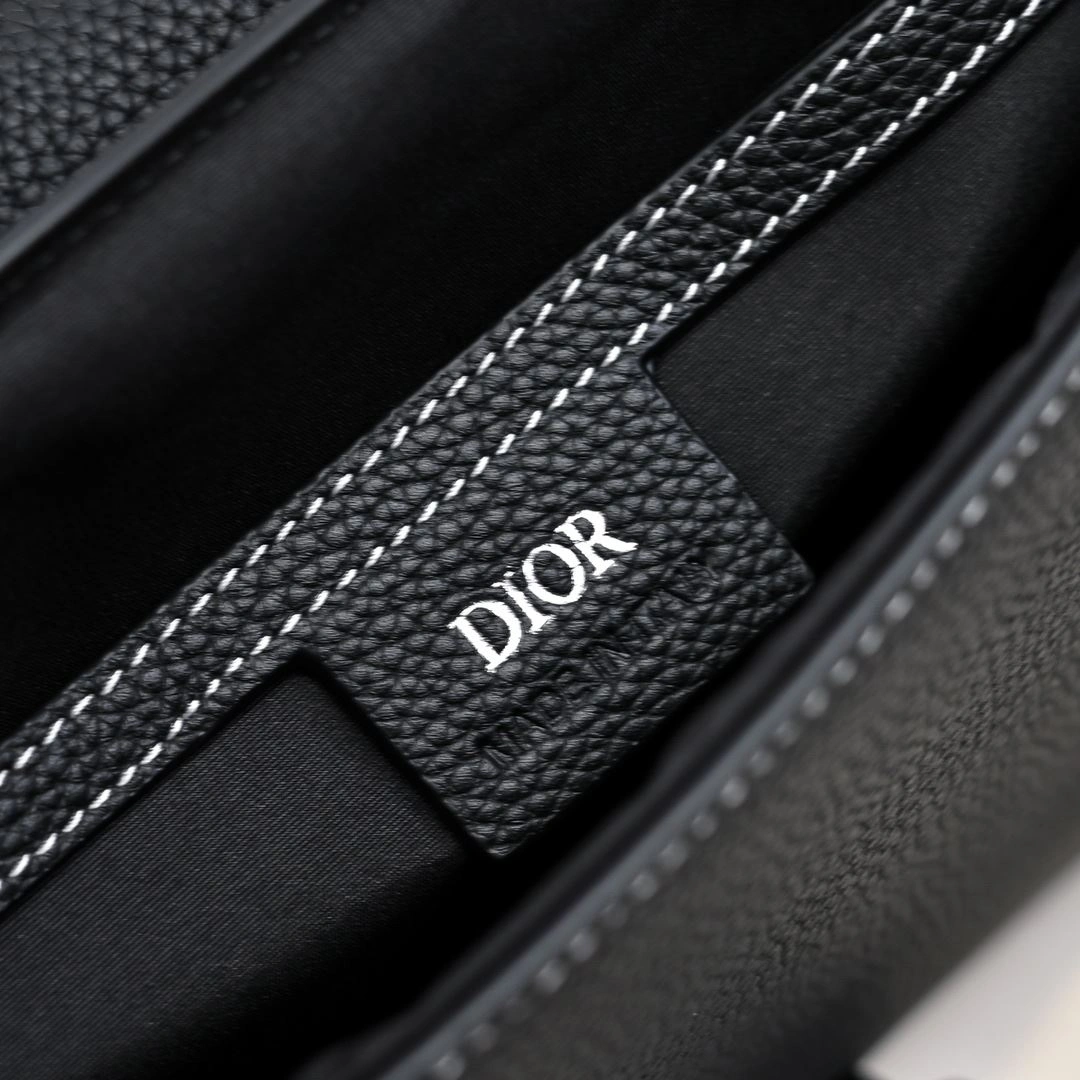 Mens Christian Dior Clutch Bags Sleek 91080