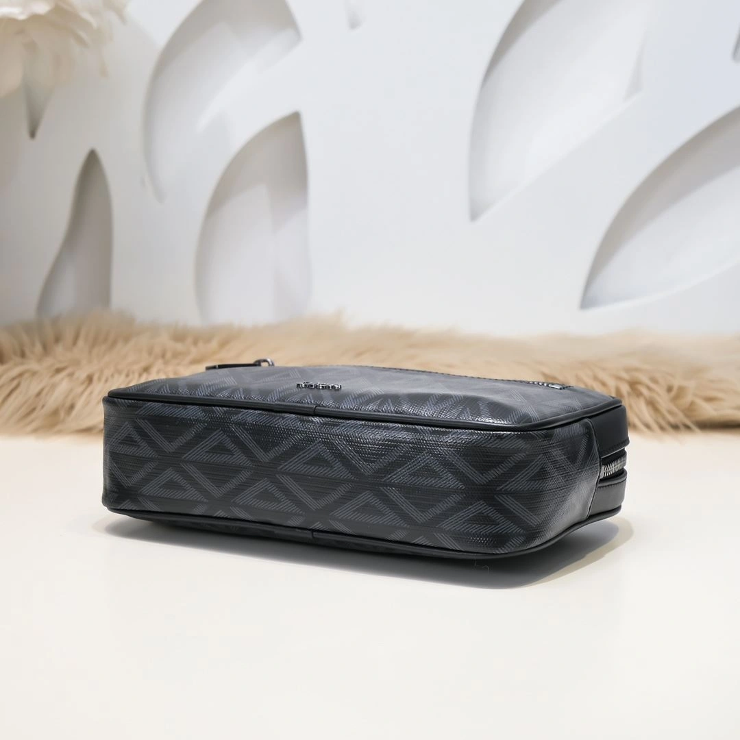 Thermal Mens Christian Dior Clutch Bags 91042