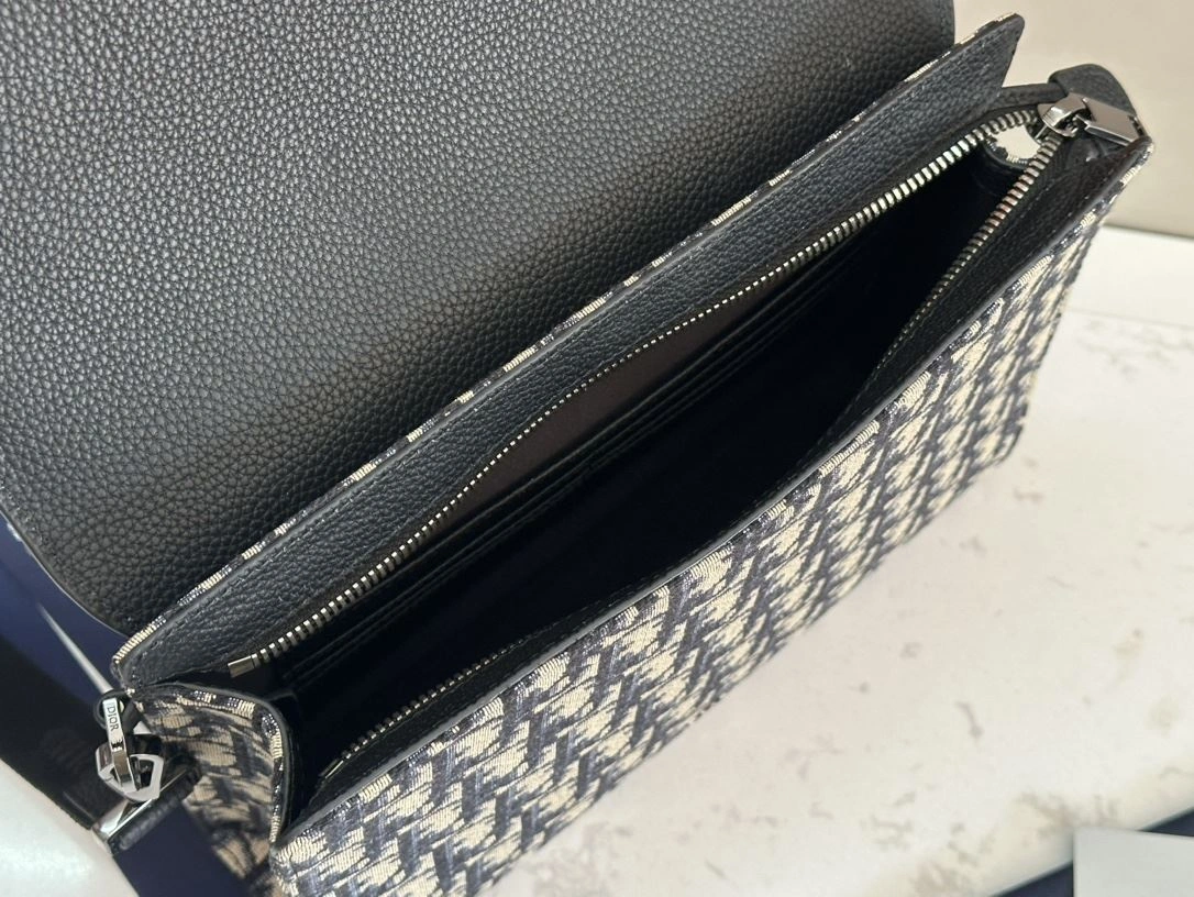 Mens Christian Dior Clutch Bags Elegant 92025