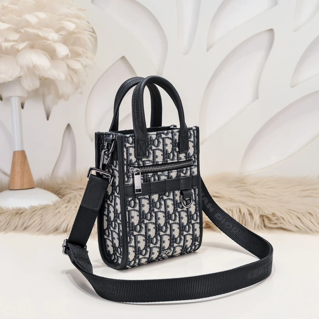 Trendsetting Mens Christian Dior Satchel Bags 91036