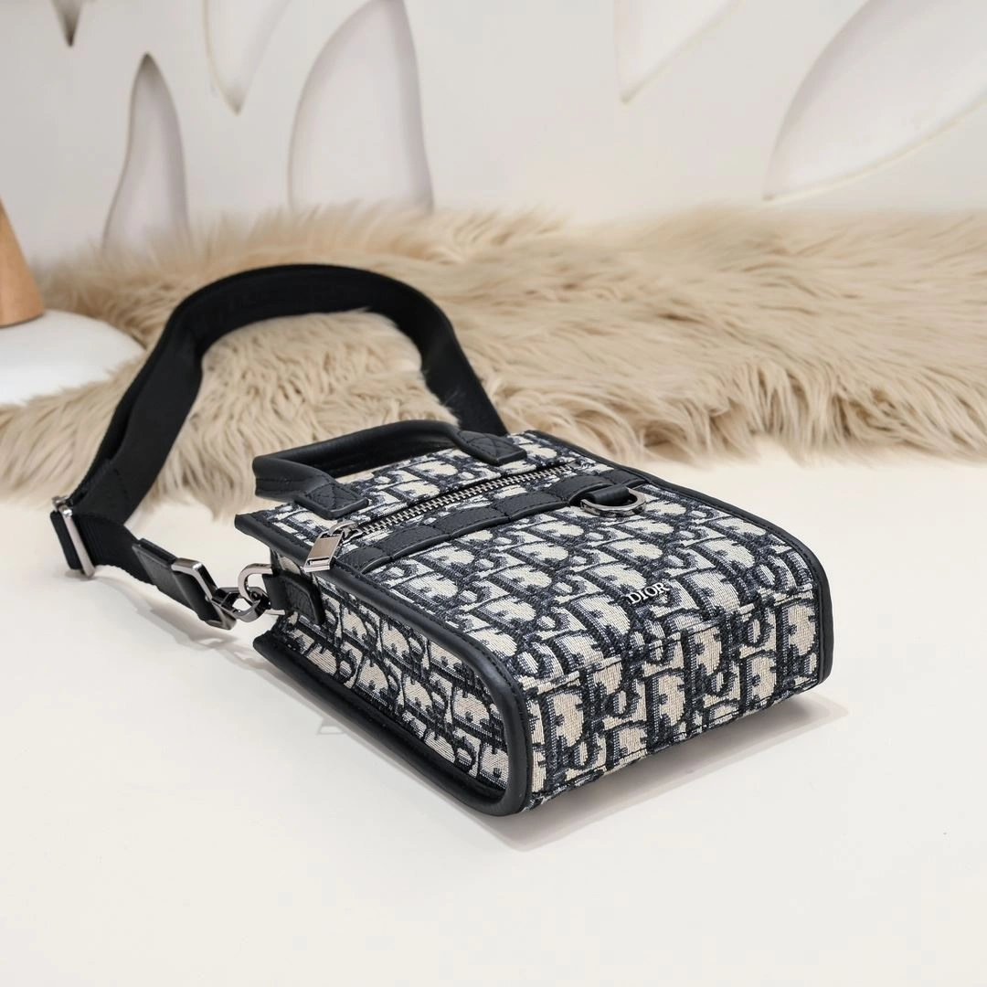 Trendsetting Mens Christian Dior Satchel Bags 91036