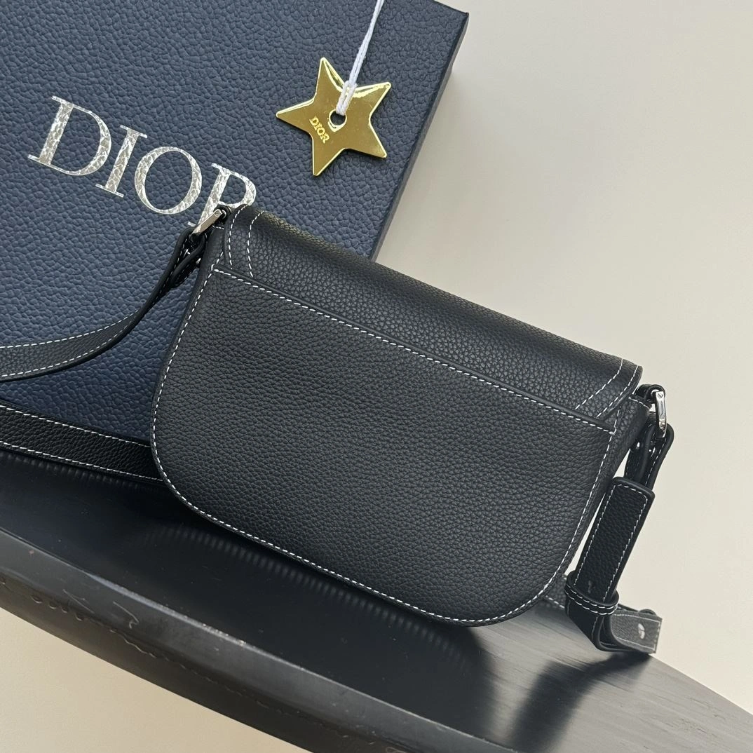 EyeCatching Mens Christian Dior Satchel Bags 93203