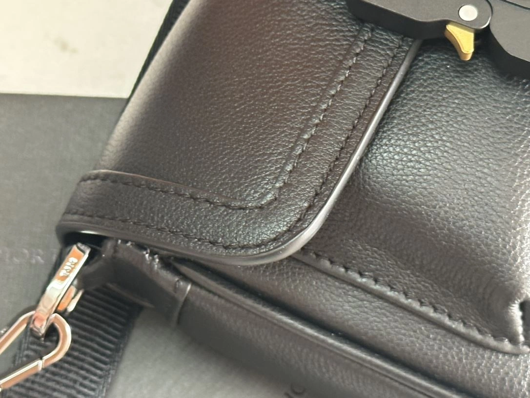 Reliable Mens Christian Dior Satchel Bags 91971
