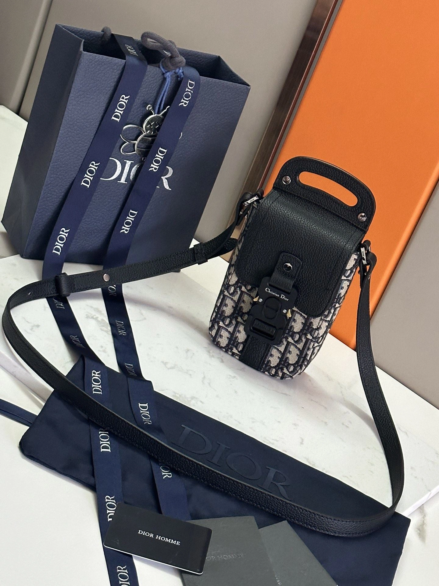 MoistureWicking Mens Christian Dior Satchel Bags 92002