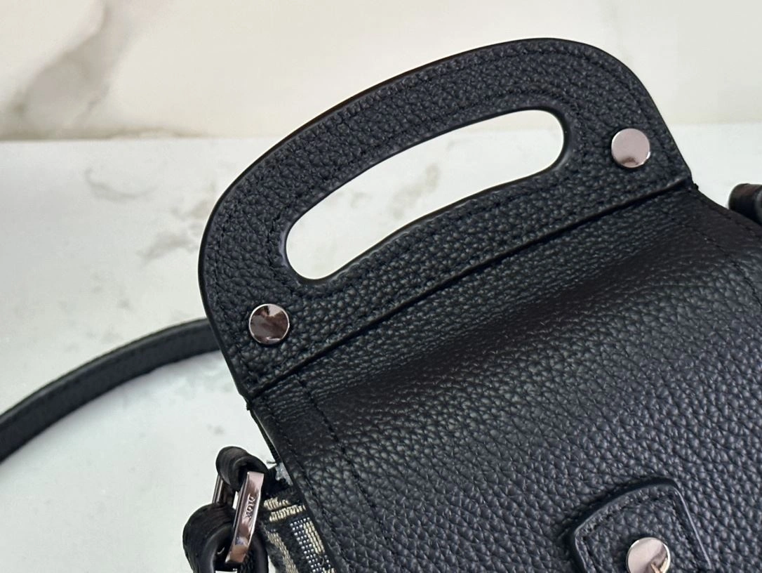 MoistureWicking Mens Christian Dior Satchel Bags 92002