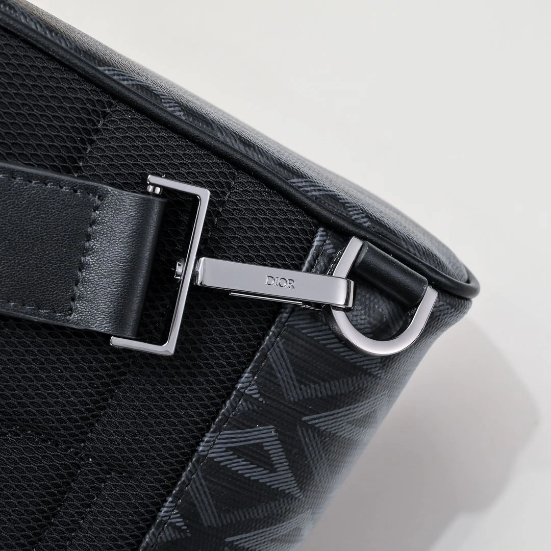 Trendy Mens Christian Dior Waist Chest Packs 90930
