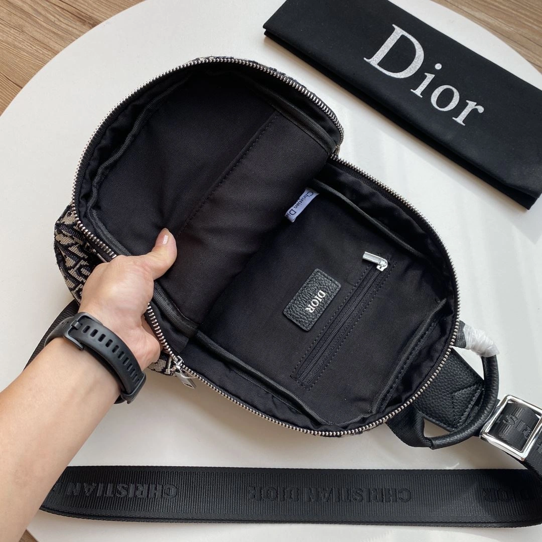 Resilient Mens Christian Dior Waist Chest Packs 93245