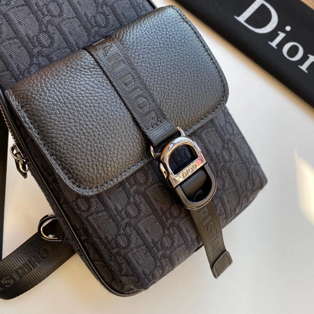 Fashionable Mens Christian Dior Waist Chest Packs 91863