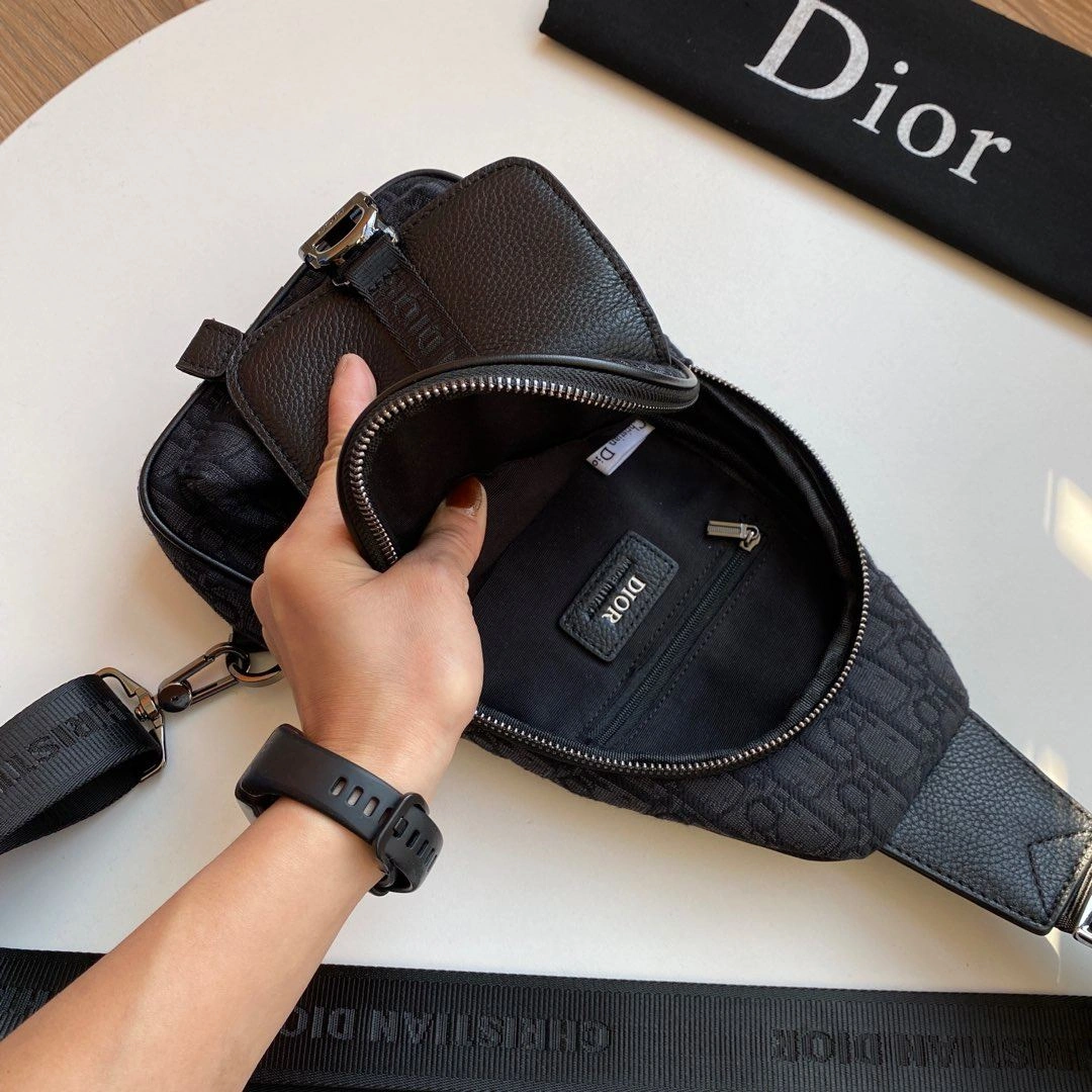 Fashionable Mens Christian Dior Waist Chest Packs 91863