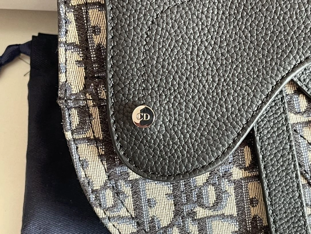 Mens Christian Dior Waist Chest Packs Modern 91850