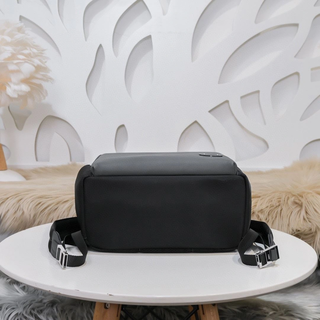 Mens Fendi Backpacks Elegant 90918