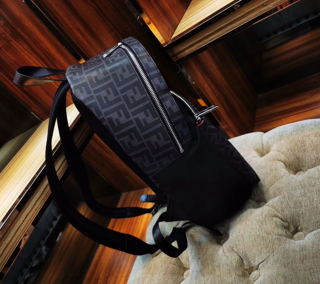 WaterResistant Mens Fendi Backpacks 93148