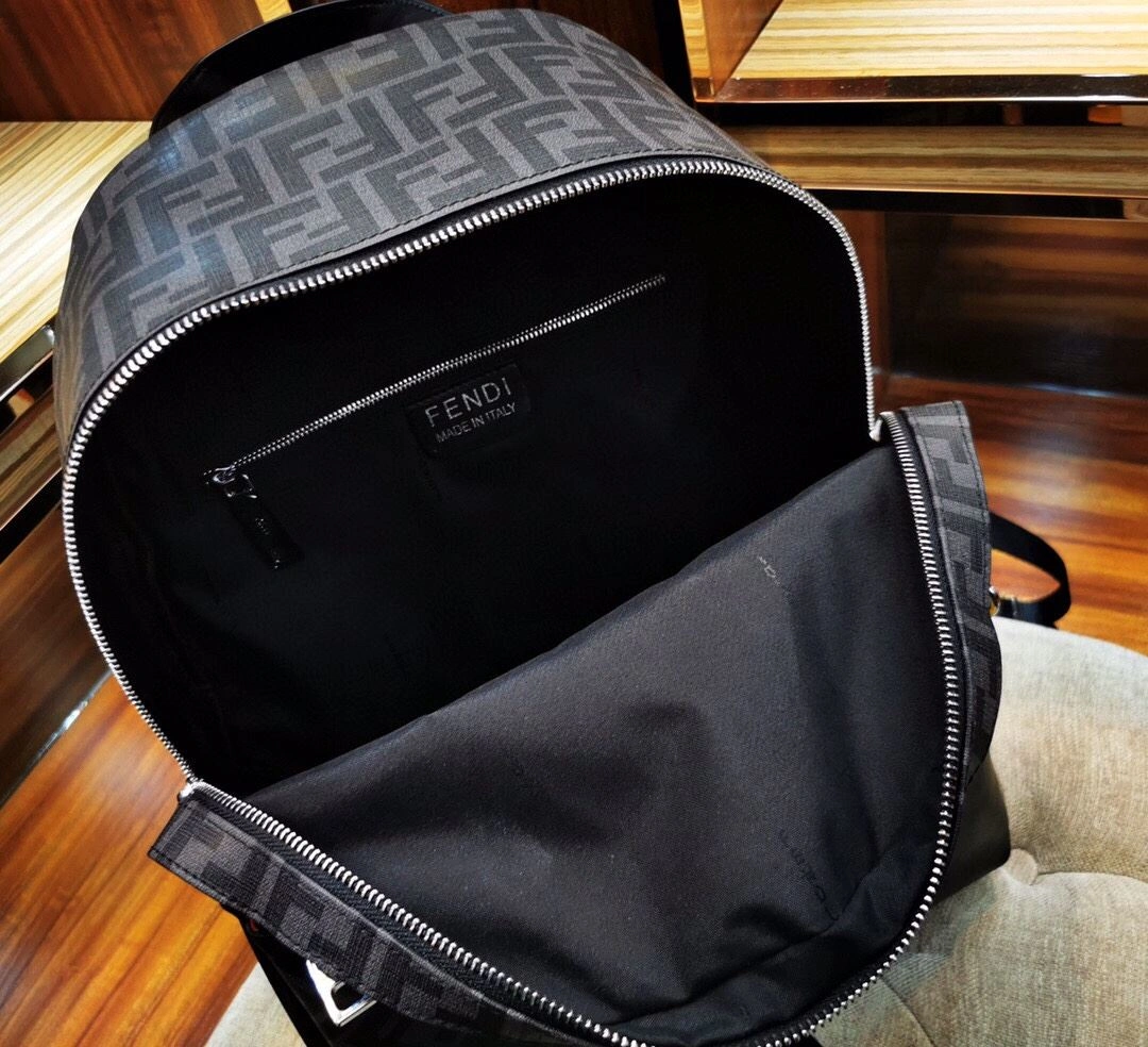 WaterResistant Mens Fendi Backpacks 93148