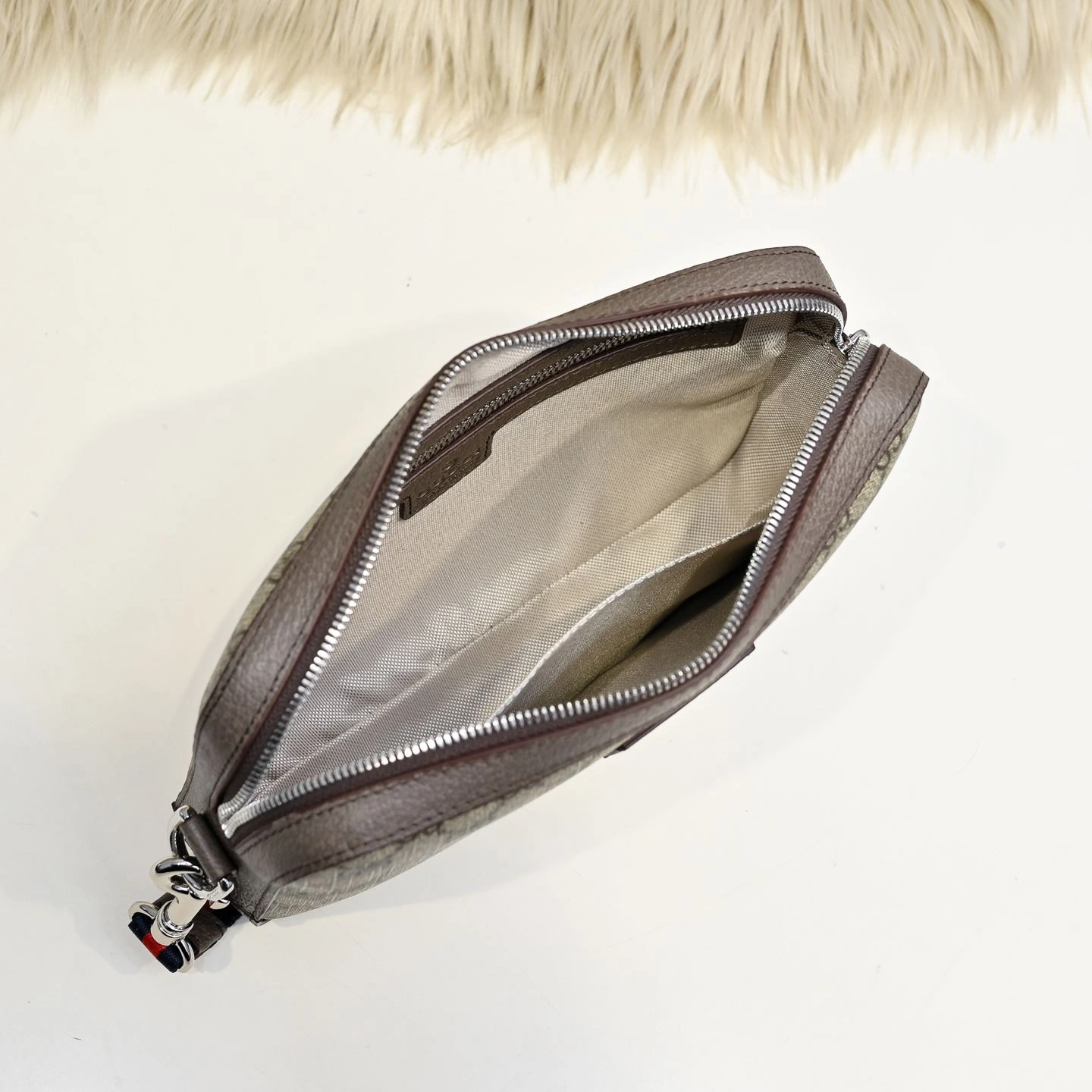 Sporty Mens Gucci Clutch Bags 90892