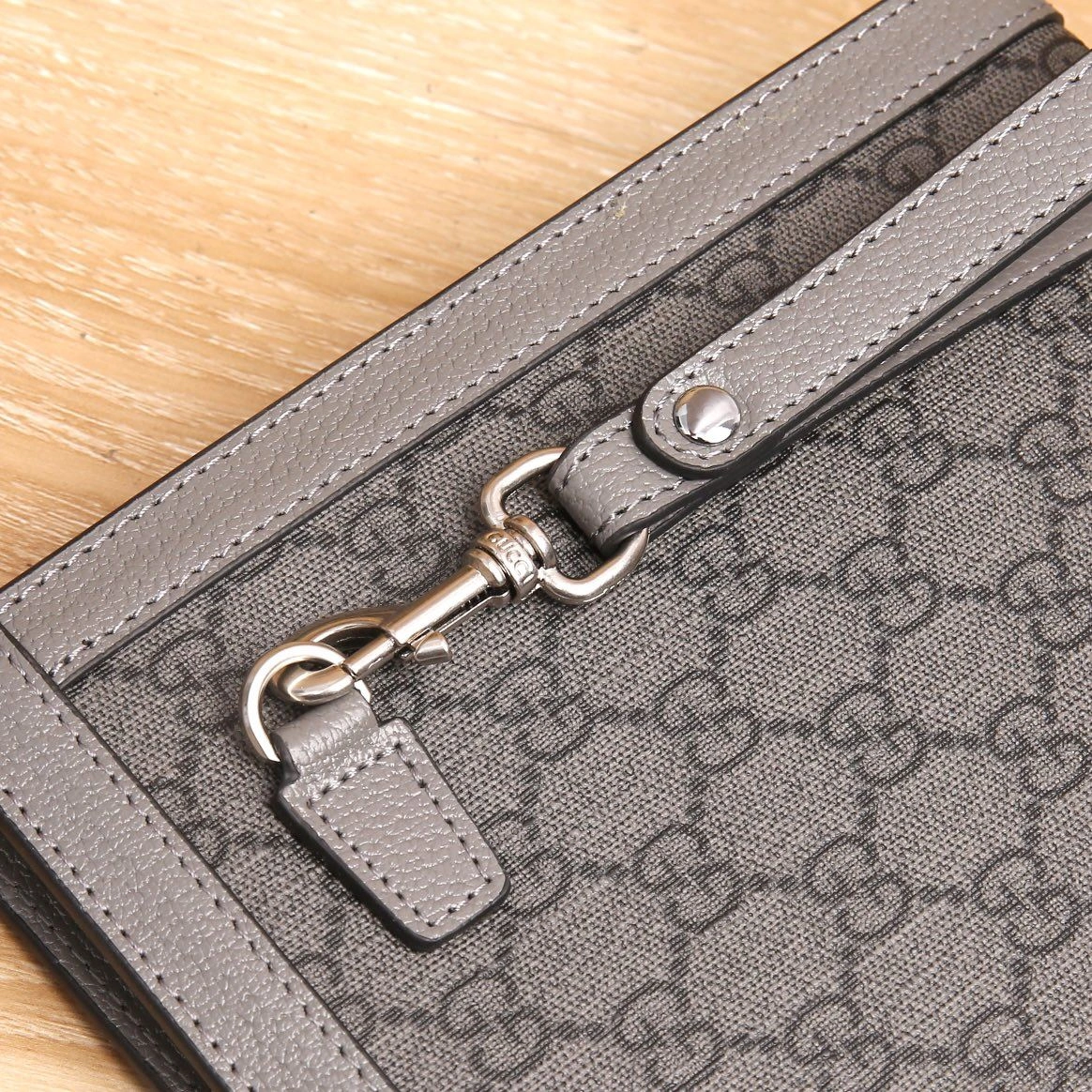 Thermal Mens Gucci Clutch Bags 93068