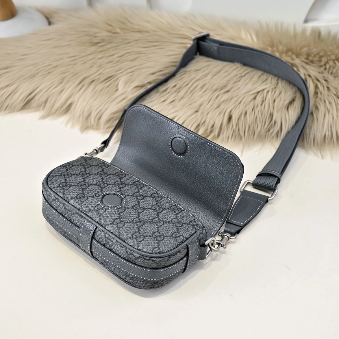 Mens Gucci Satchel Bags Soft 90891
