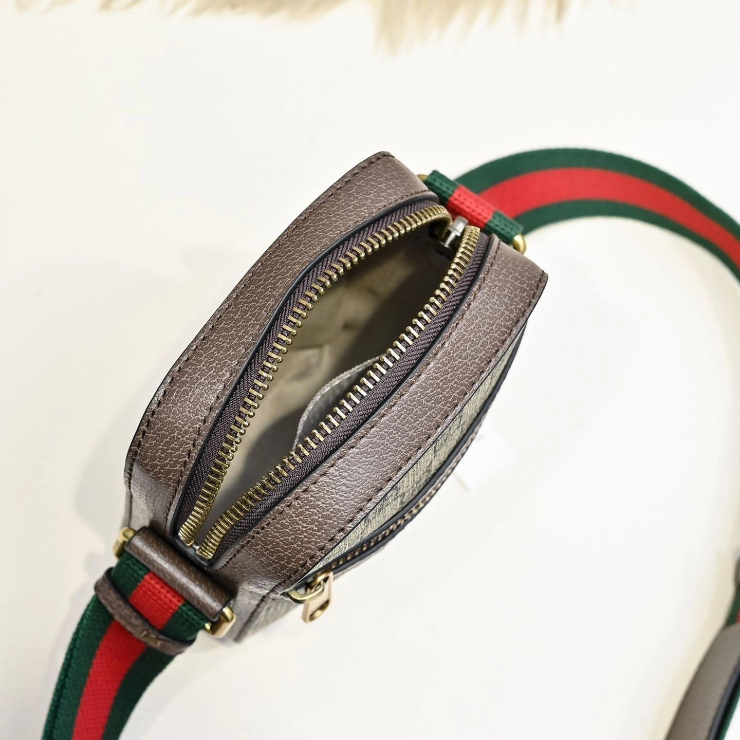 MoistureWicking Mens Gucci Satchel Bags 90879