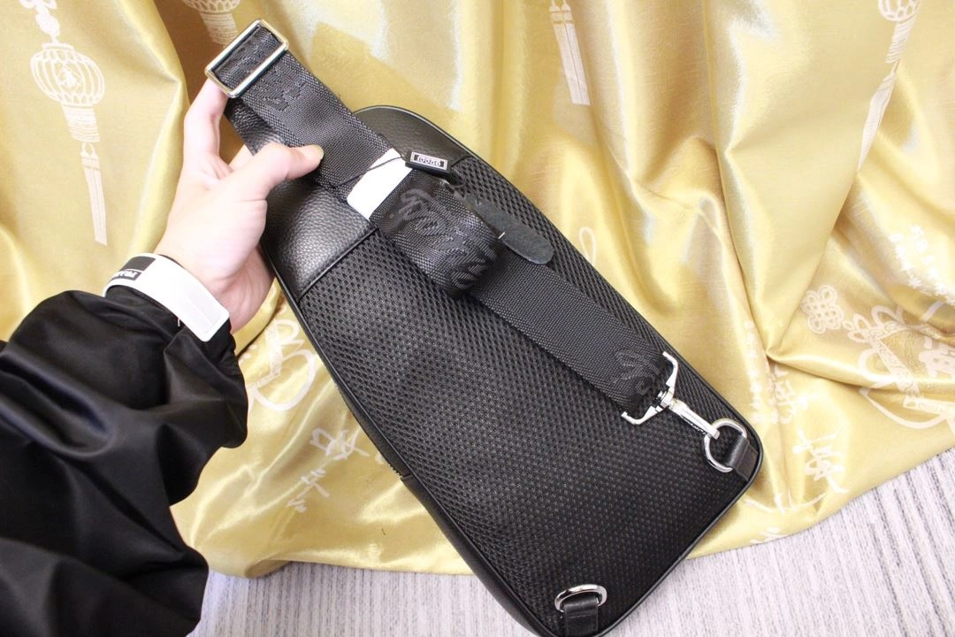 Fashionable Mens Gucci Waist Chest Packs 92974
