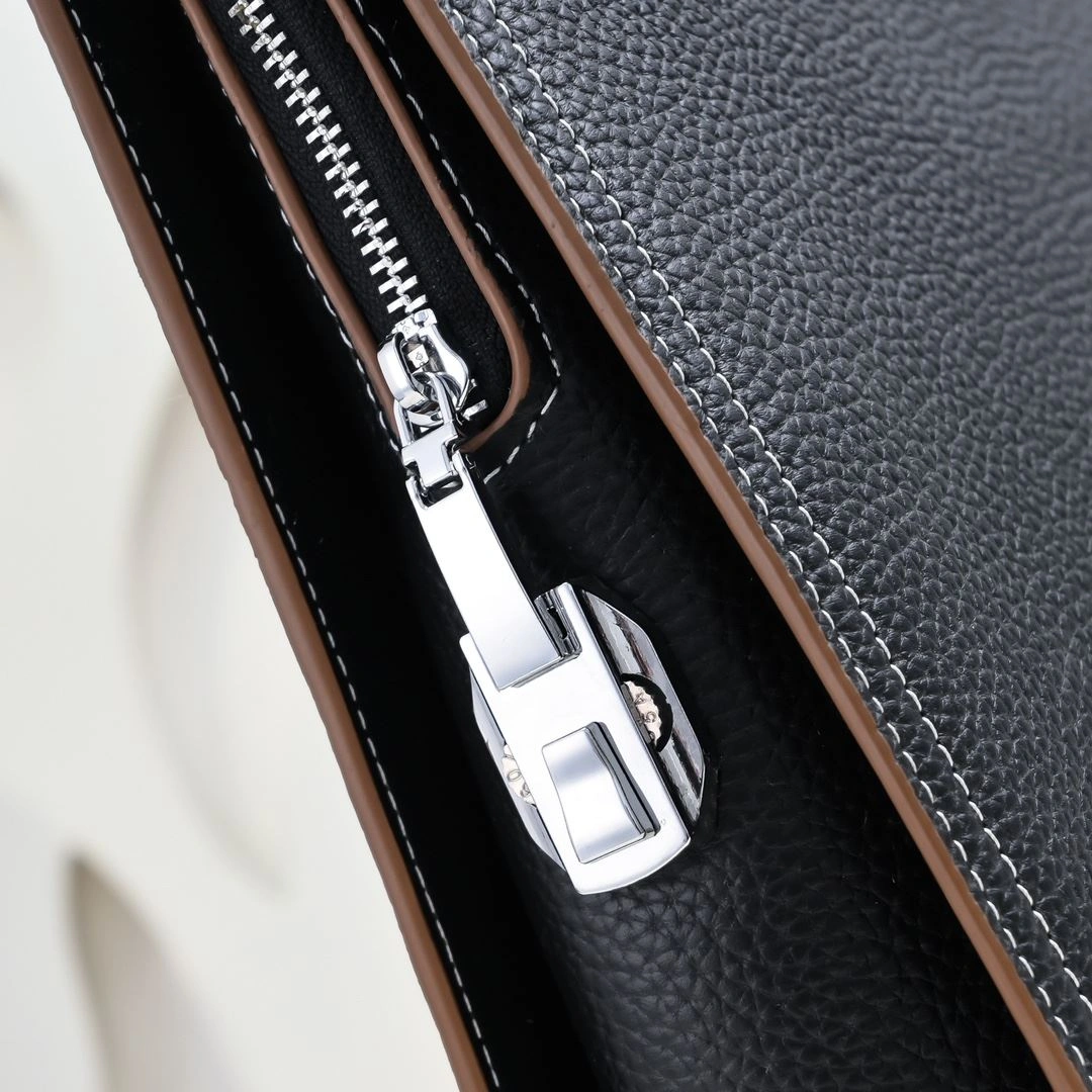 Sustainable Mens Hermes Briefcases 90851