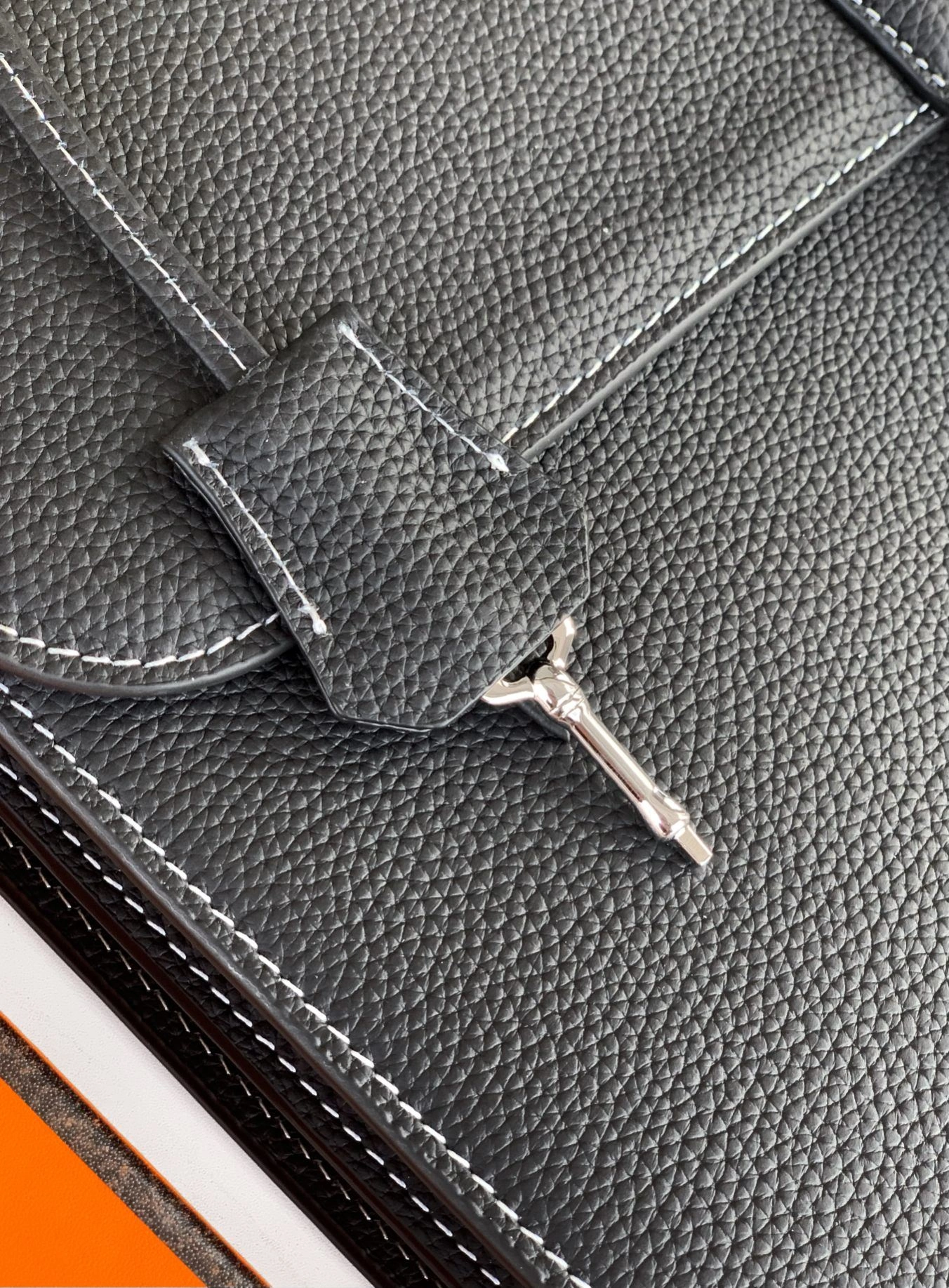 TimelessDesign Mens Hermes Briefcases 91862