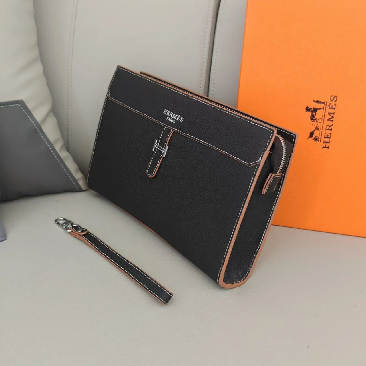 Sustainable Mens Hermes Clutch Bags 92910