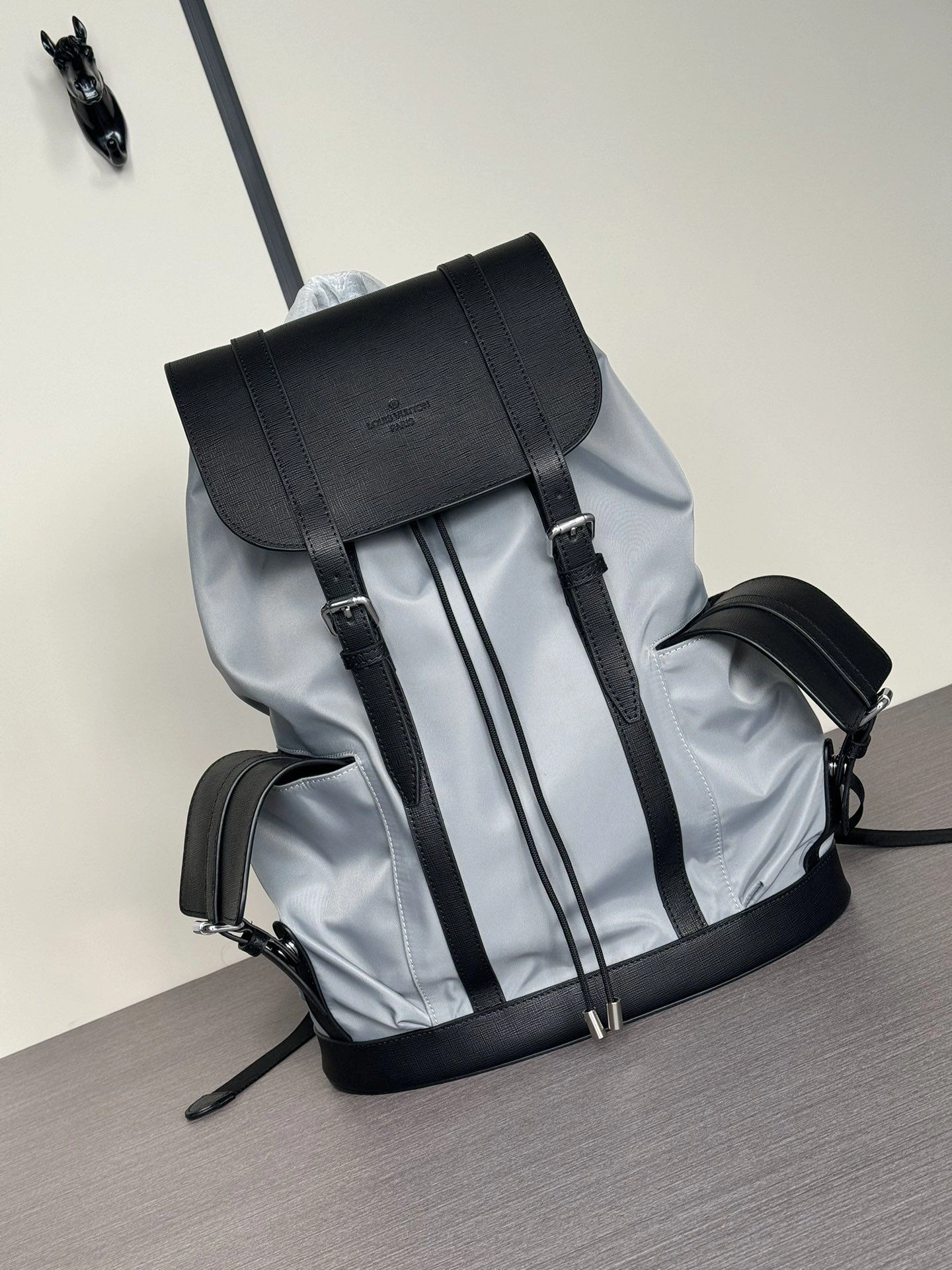 MoistureWicking Mens Louis Vuitton Backpacks 92833