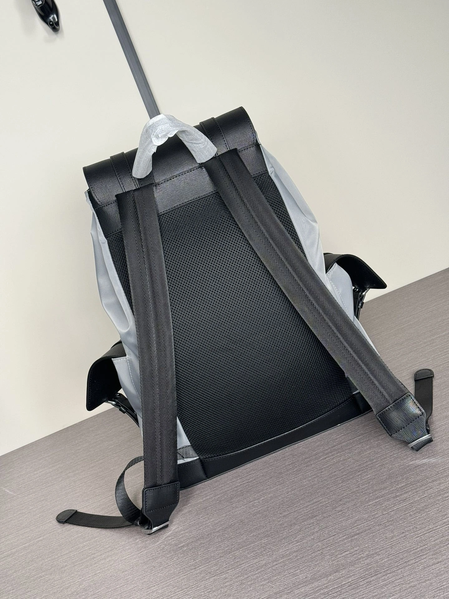 MoistureWicking Mens Louis Vuitton Backpacks 92833
