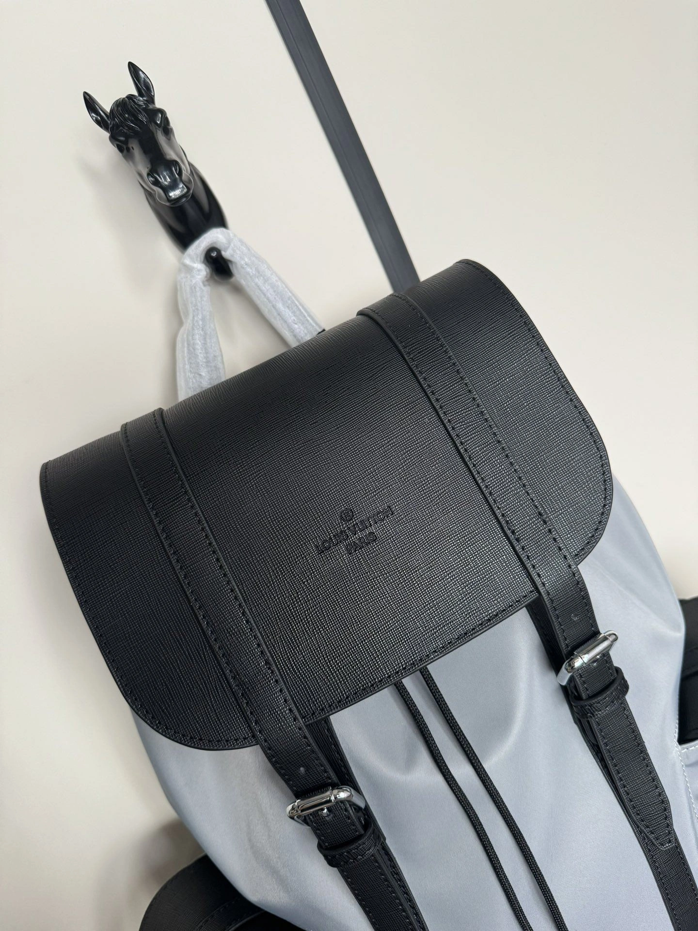 MoistureWicking Mens Louis Vuitton Backpacks 92833