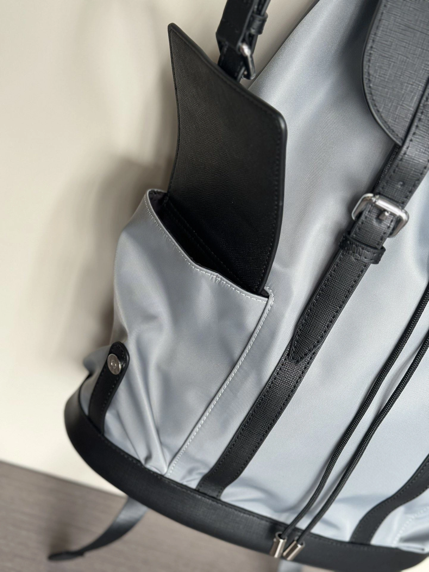MoistureWicking Mens Louis Vuitton Backpacks 92833