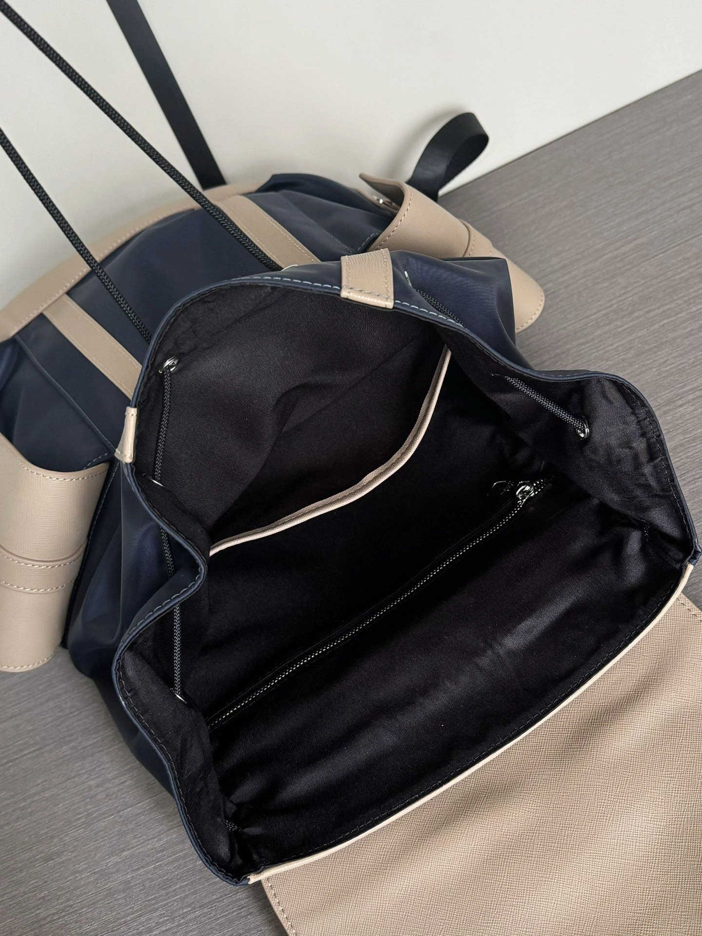 Fashionable Mens Louis Vuitton Backpacks 92831