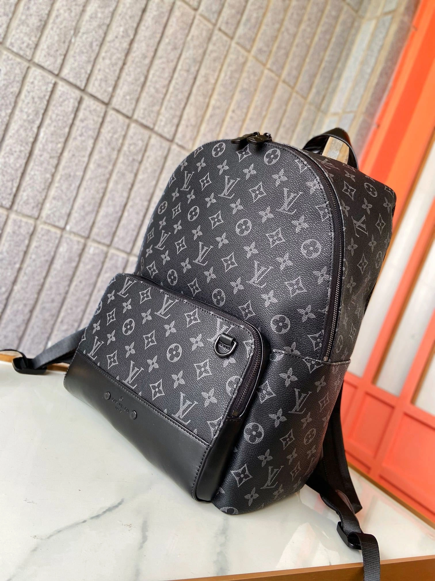 Mens Louis Vuitton Backpacks Bold 92866