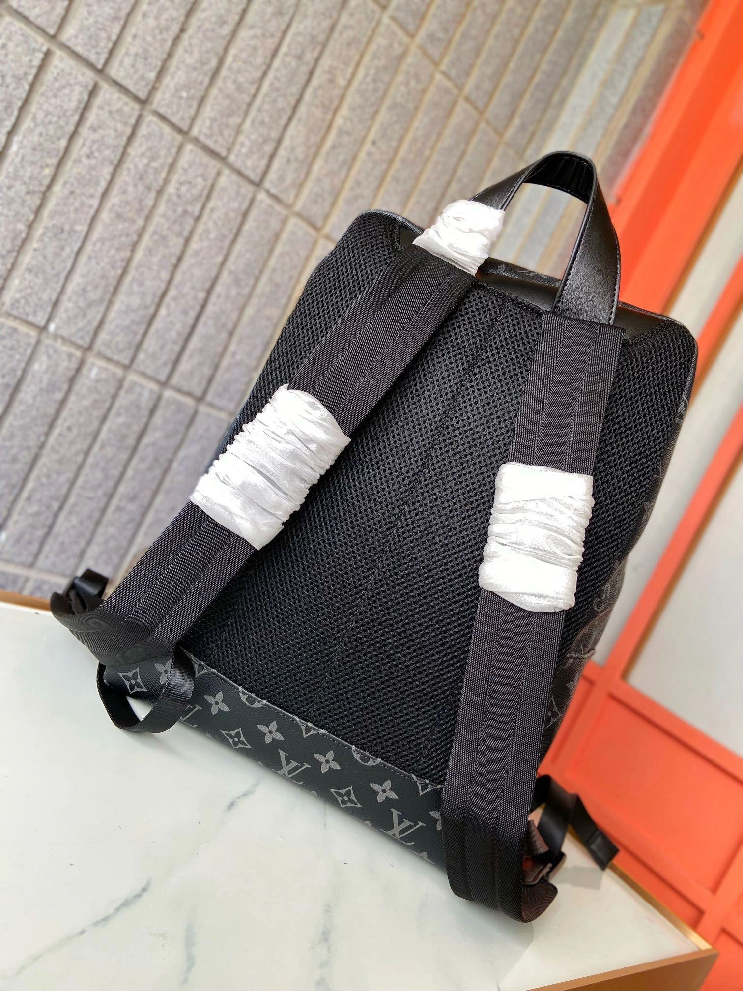Mens Louis Vuitton Backpacks Bold 92866