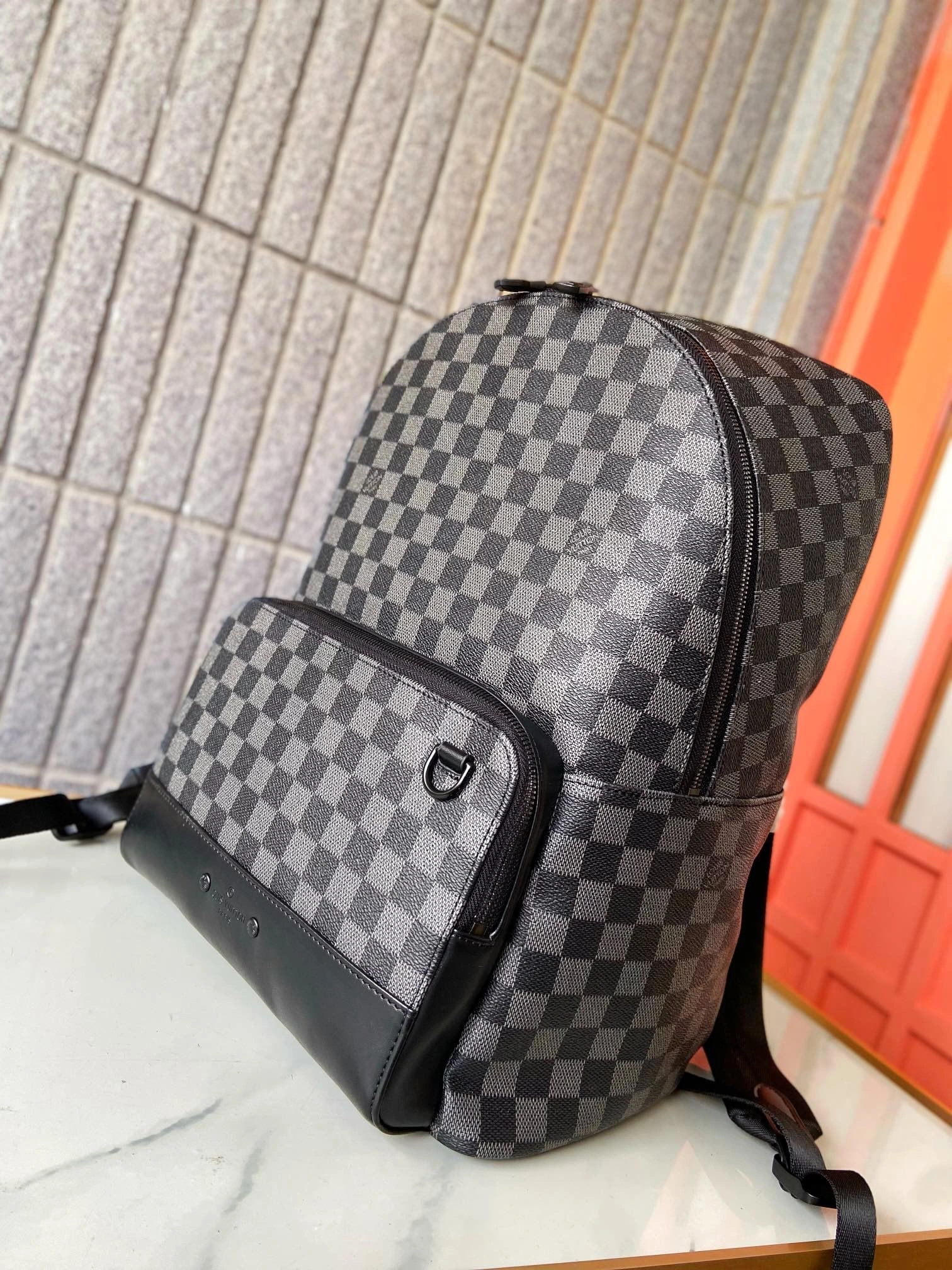 Mens Louis Vuitton Backpacks Durable 92859