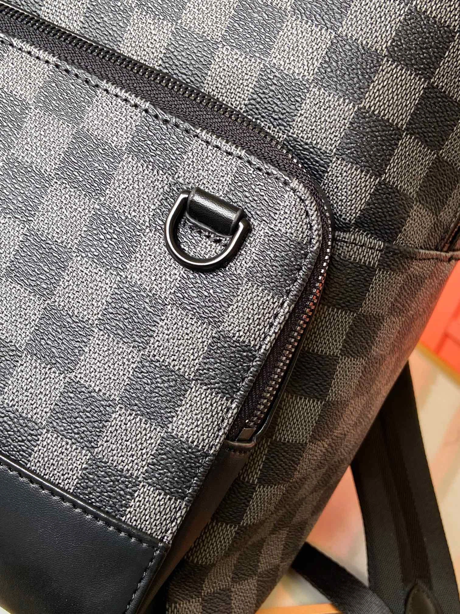 Mens Louis Vuitton Backpacks Durable 92859