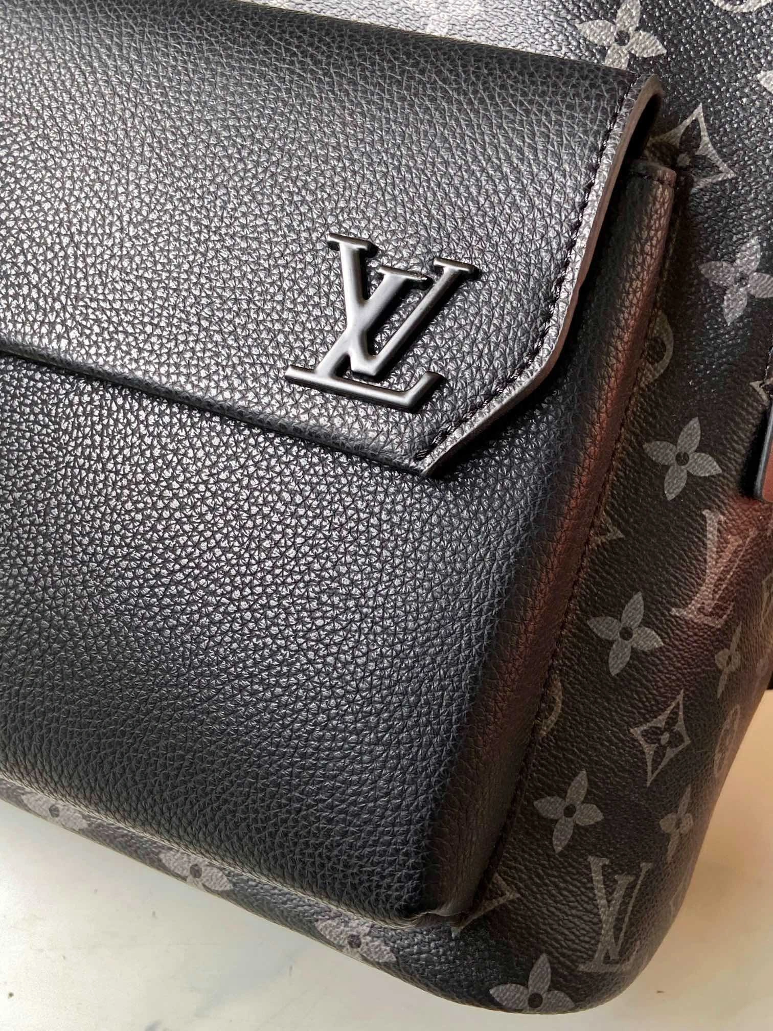 Cozy Mens Louis Vuitton Backpacks 92829