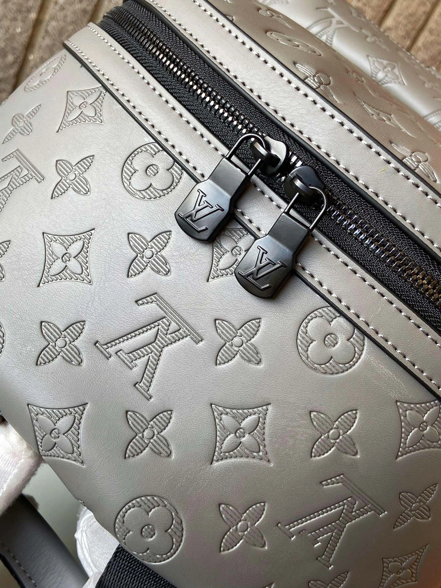 QuickDry Mens Louis Vuitton Backpacks 92828