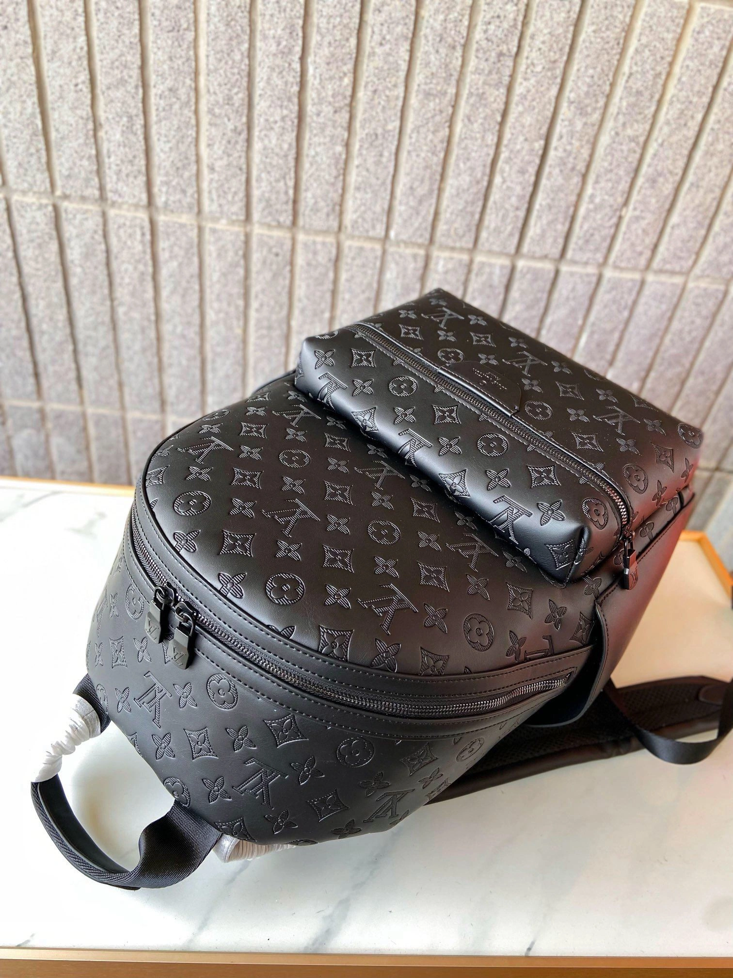 Mens Louis Vuitton Backpacks Durable 92854