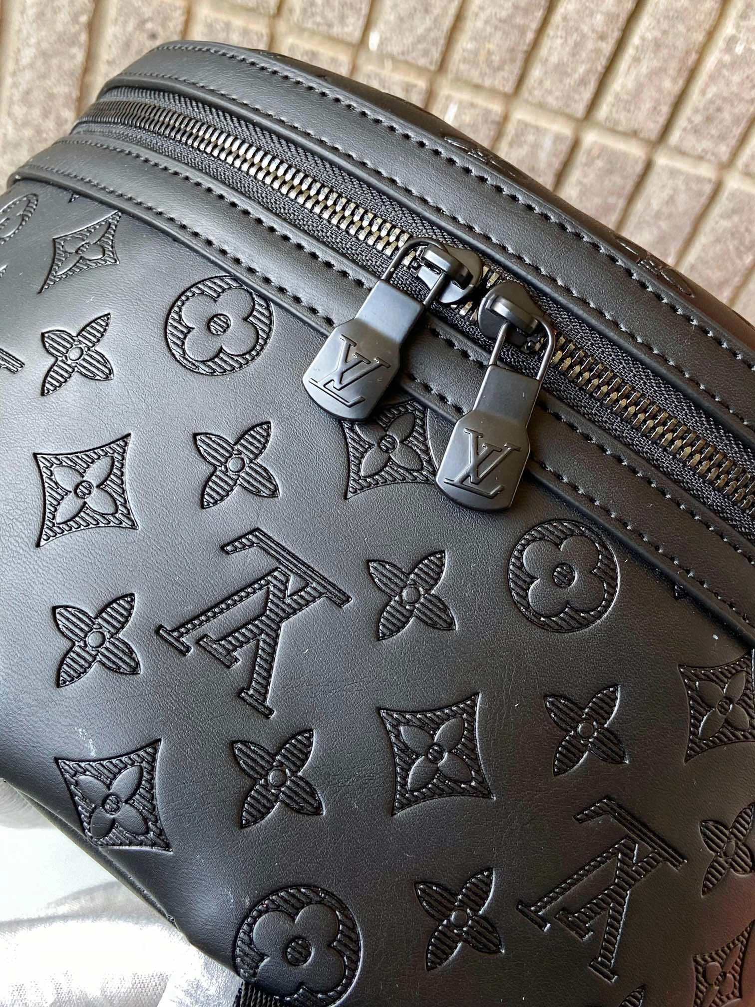 Mens Louis Vuitton Backpacks Durable 92854