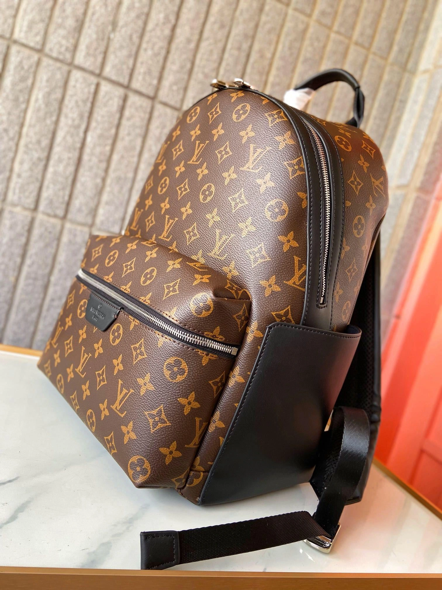 Mens Louis Vuitton Backpacks SunProtective 92861