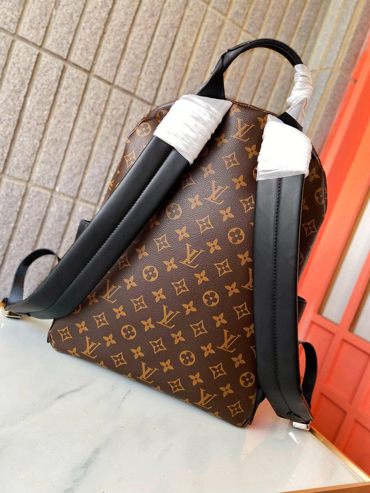 Mens Louis Vuitton Backpacks SunProtective 92861